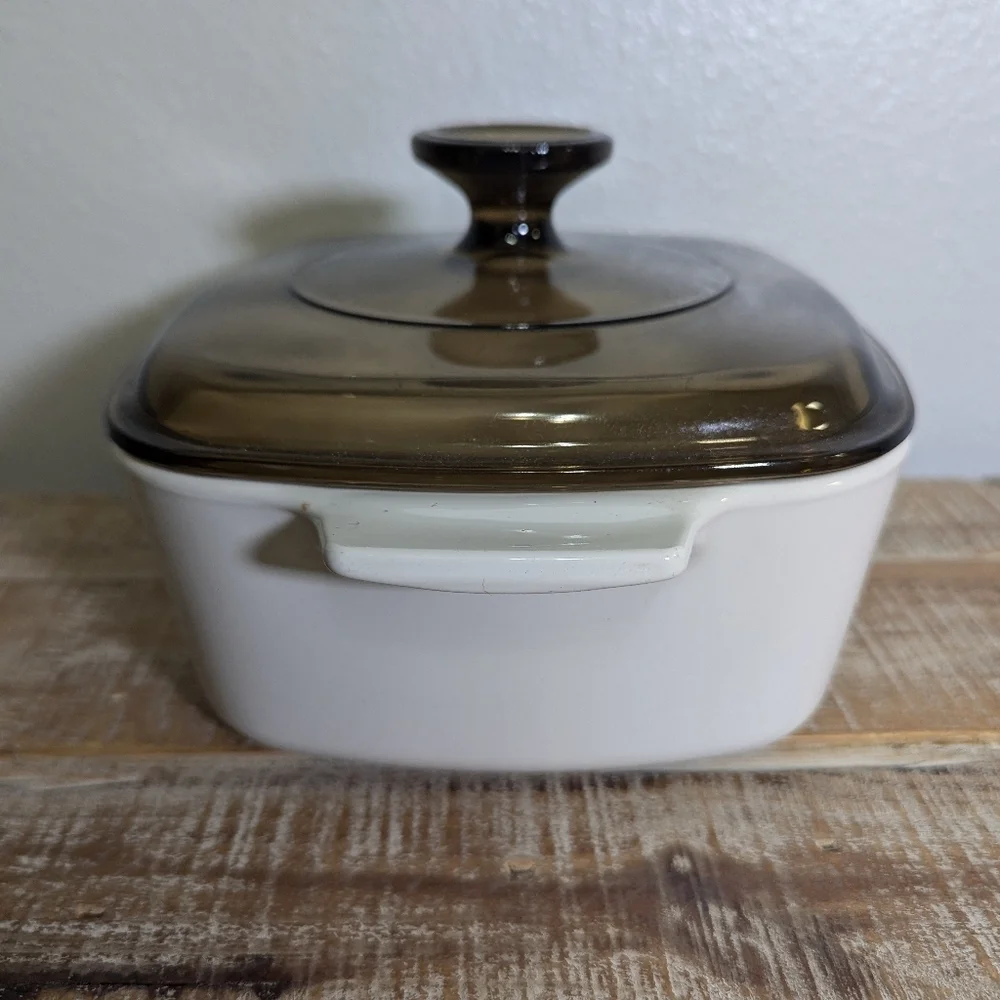 CORNING WARE - SYMPHONY 1.5QT CASSEROLE DISH - AMBER LID A-11/2-B